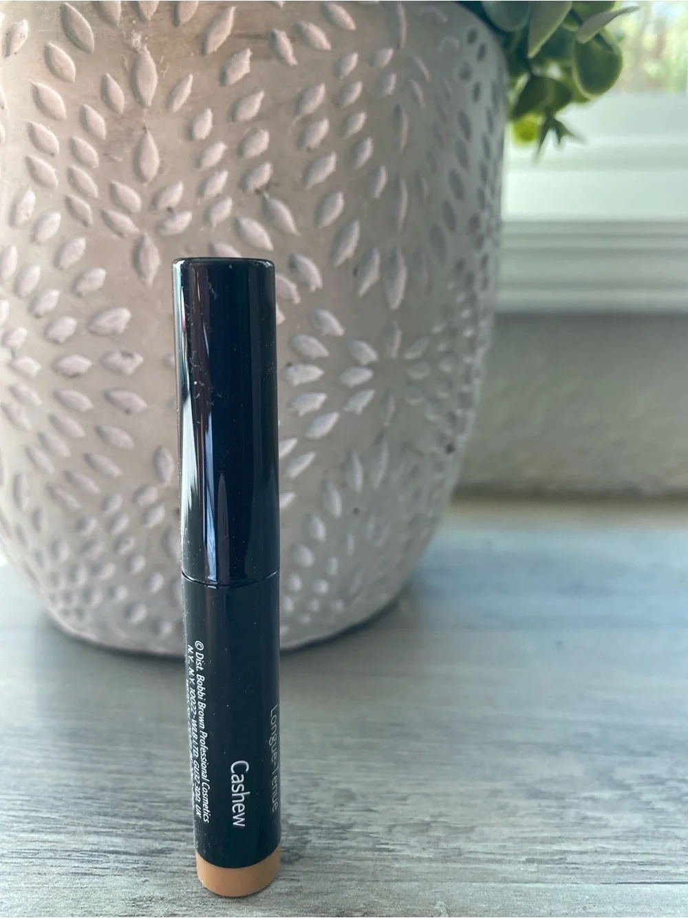 Bobbi Brown long wear cream shadow stick in cashew